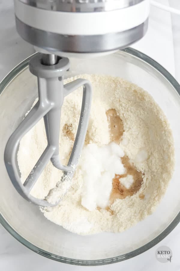 almond flour wet ingredients